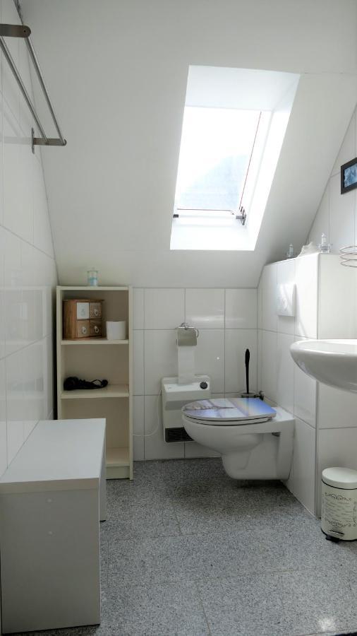 Helles Ferienhaus Im Landhausstil Fuer Bis Zu 10 Personen Frielendorf Exterior photo