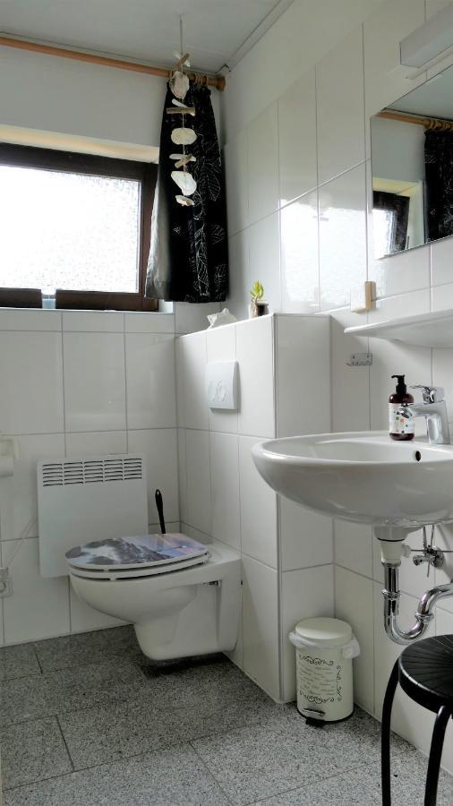 Helles Ferienhaus Im Landhausstil Fuer Bis Zu 10 Personen Frielendorf Exterior photo